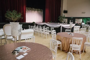 Love That Wedding!