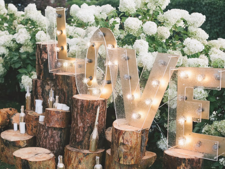 Beau's & Belle's Wedding Planners