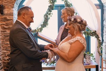 Liza Ellen - The Wright Celebrant for You