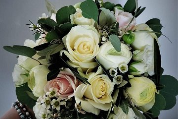 Etrore Flowers