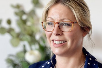 Zoe Dunlop, Celebrant
