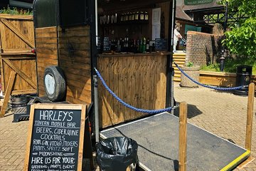 Harleys Tavern Mobile Bar