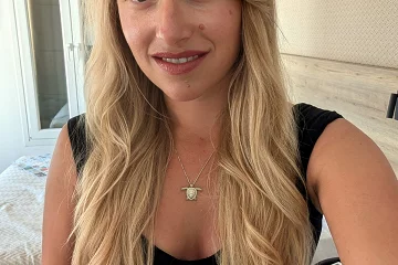 Rebecca Oszczyk hair