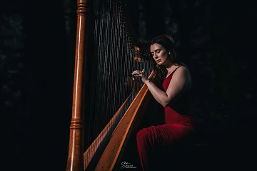 Hannah Williams Harpist