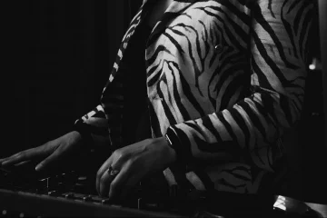 Roxa Damas - Wedding DJ & Vocalist