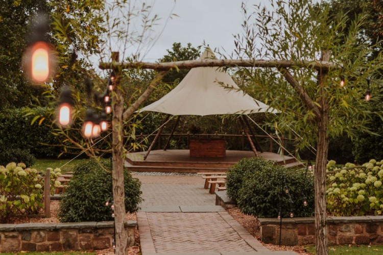 Dovecote Events (Barn & Tipi Venue)