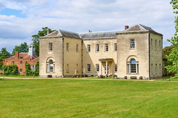 Hitchin Priory