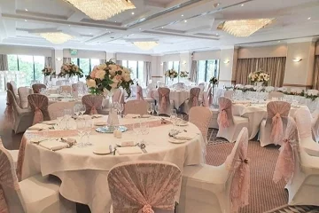 Windmill Village Hotel, Golf & Spa