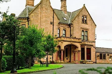 The Oaks Hotel