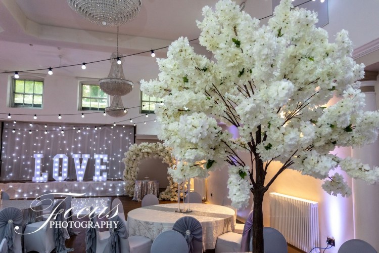 those cherished moments wedding & events shop