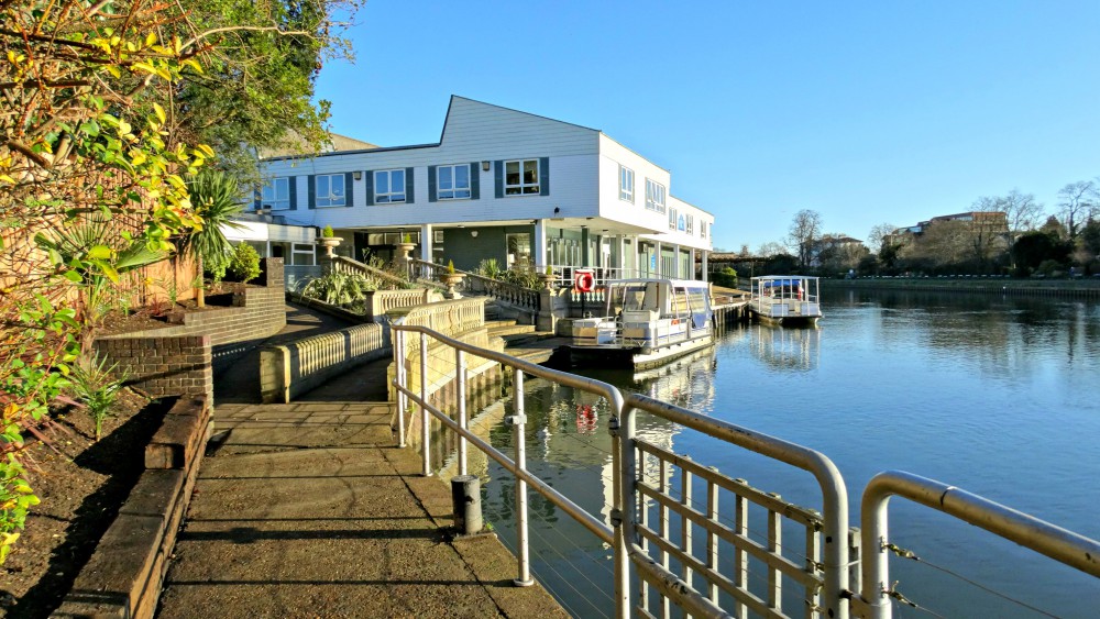 Kingston Island (Ravens Ait)