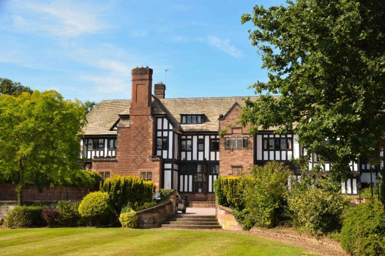 Inglewood Manor House