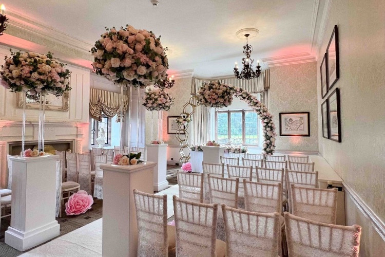 Inglewood Manor House