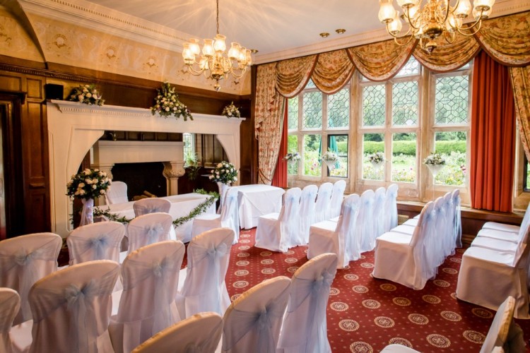 Best Western Plus Grim's Dyke Hotel