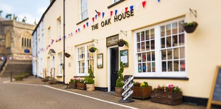 The Oakhouse Hotel & Restaurant