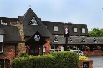 Village Hotel Hyde