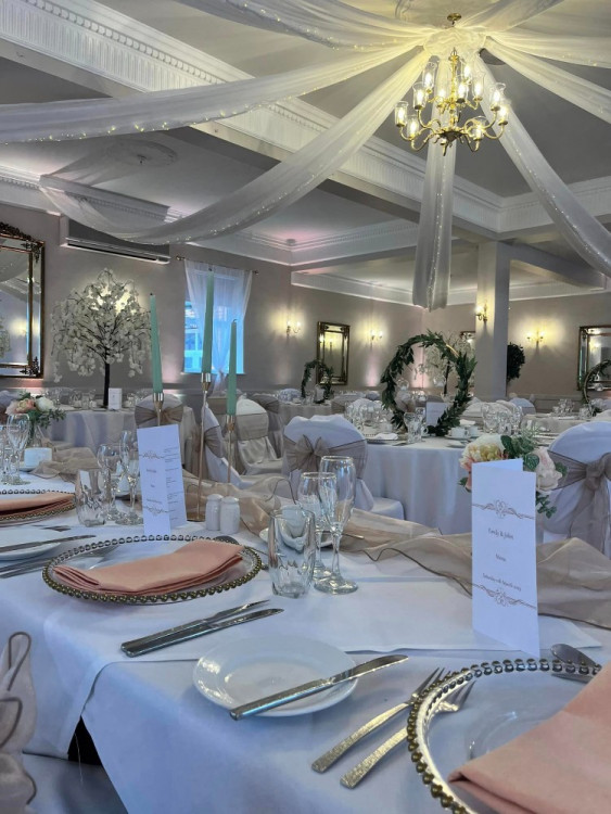 The Glen Yr Afon House Hotel