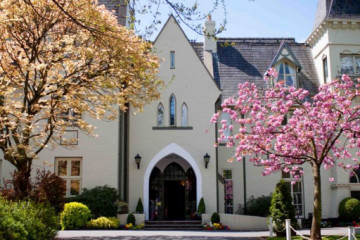 Glen Yr Afon House Hotel