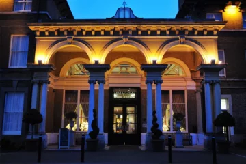 Oatlands Park Hotel