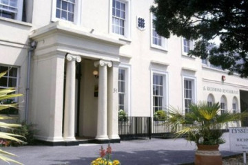 Lysses House Hotel